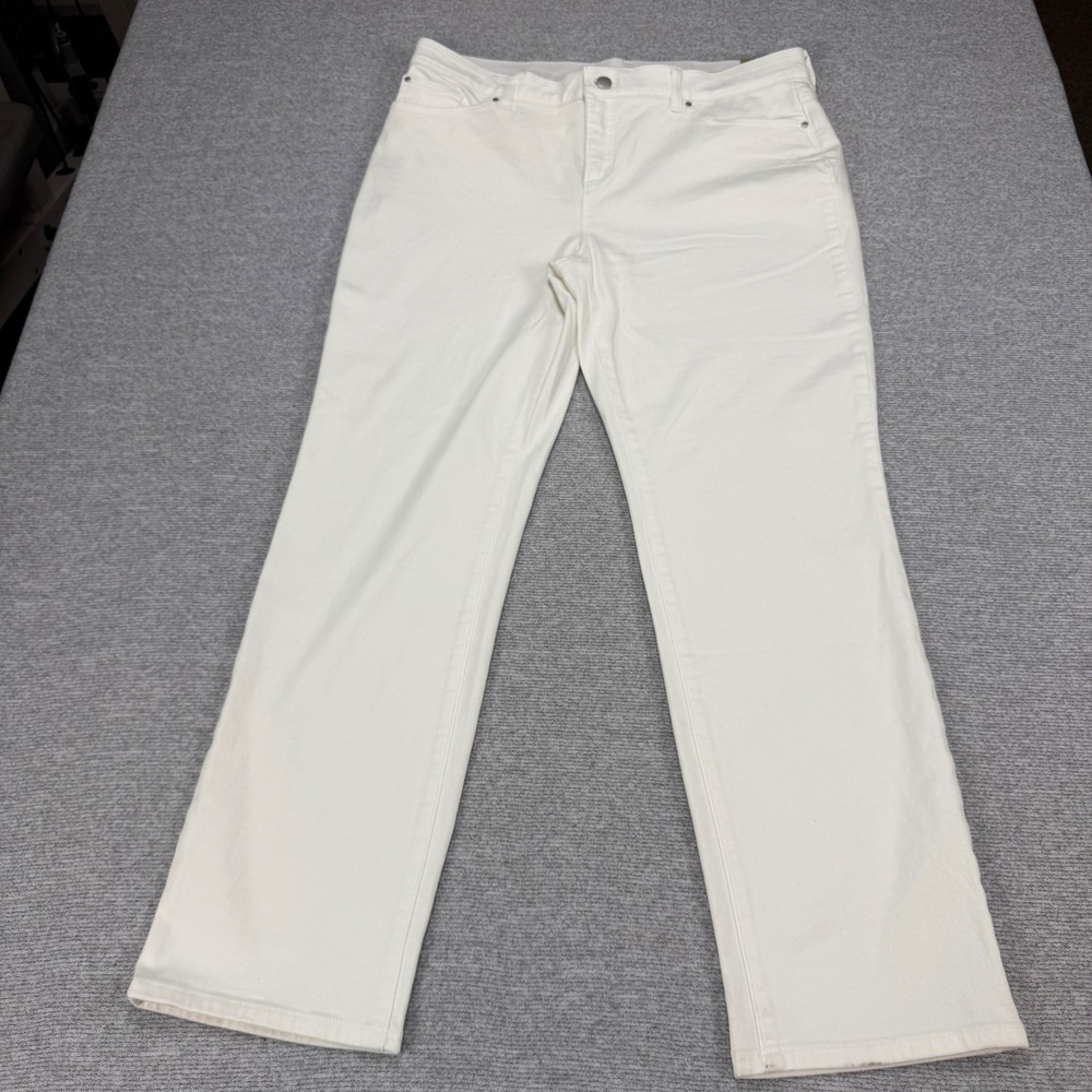 Chicosโ Fabulously Slimming Straight Leg Pants 4-Way Stretch Size 2 Short 12